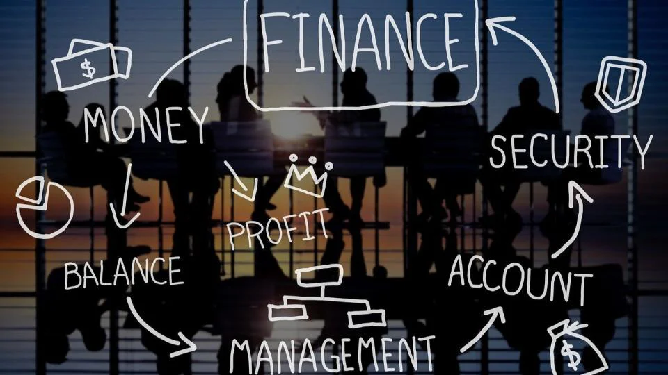 SAVING VS. SPENDING: DEVELOPING HEALTHY FINANCIAL HABITS